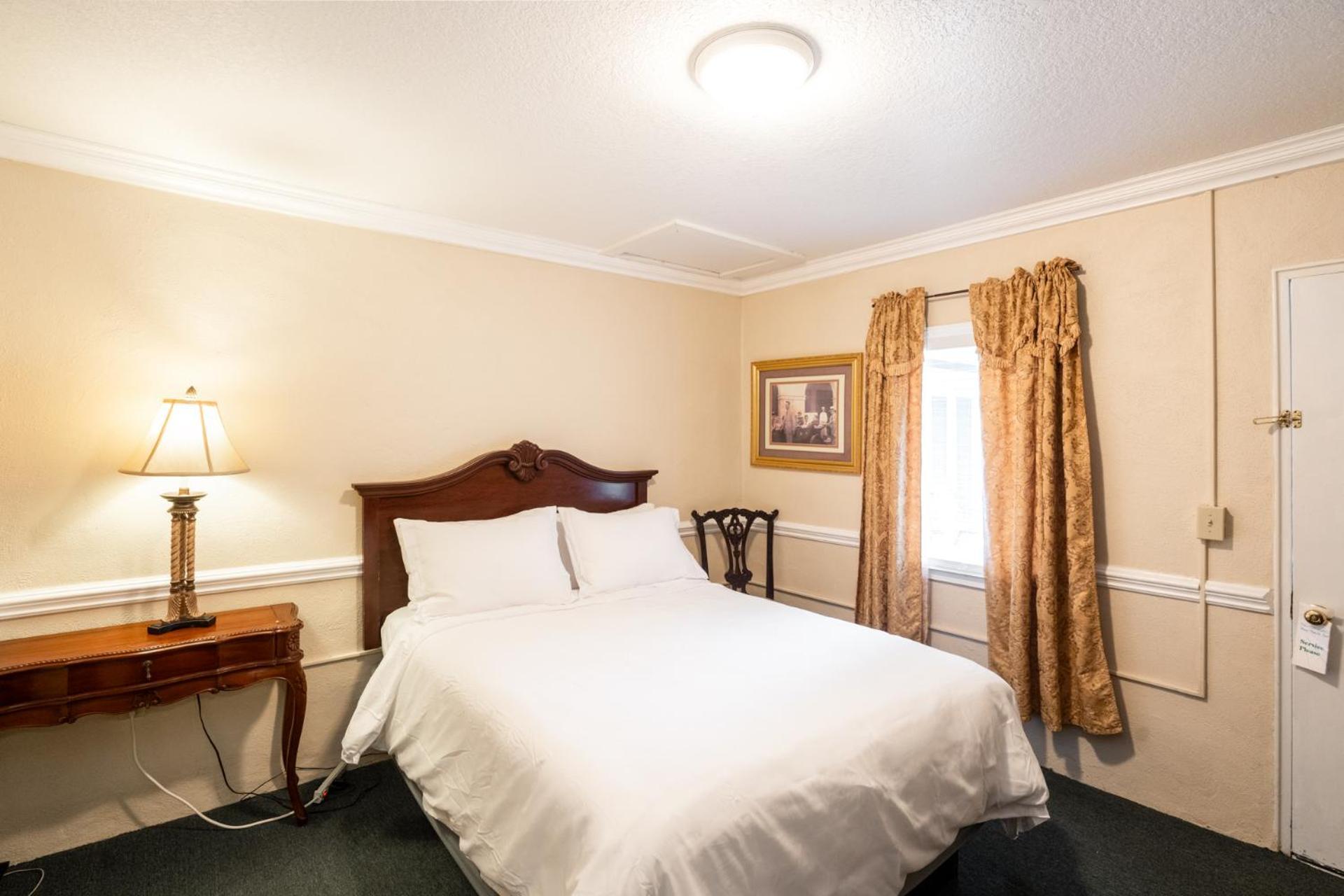 Lake Lure Inn And Spa 外观 照片