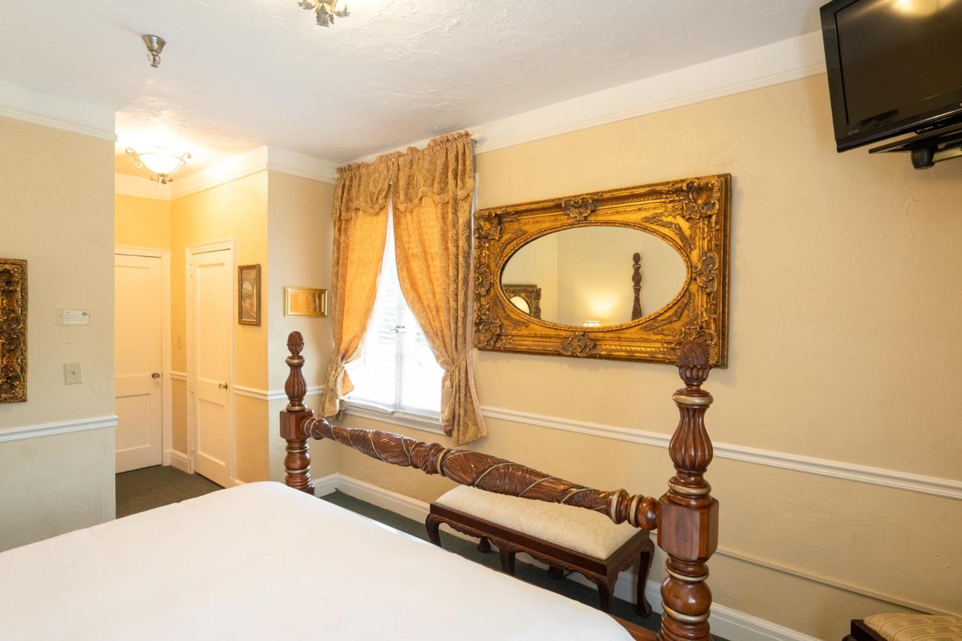 Lake Lure Inn And Spa 外观 照片