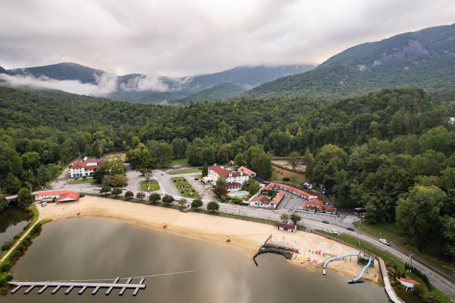 Lake Lure Inn And Spa 外观 照片