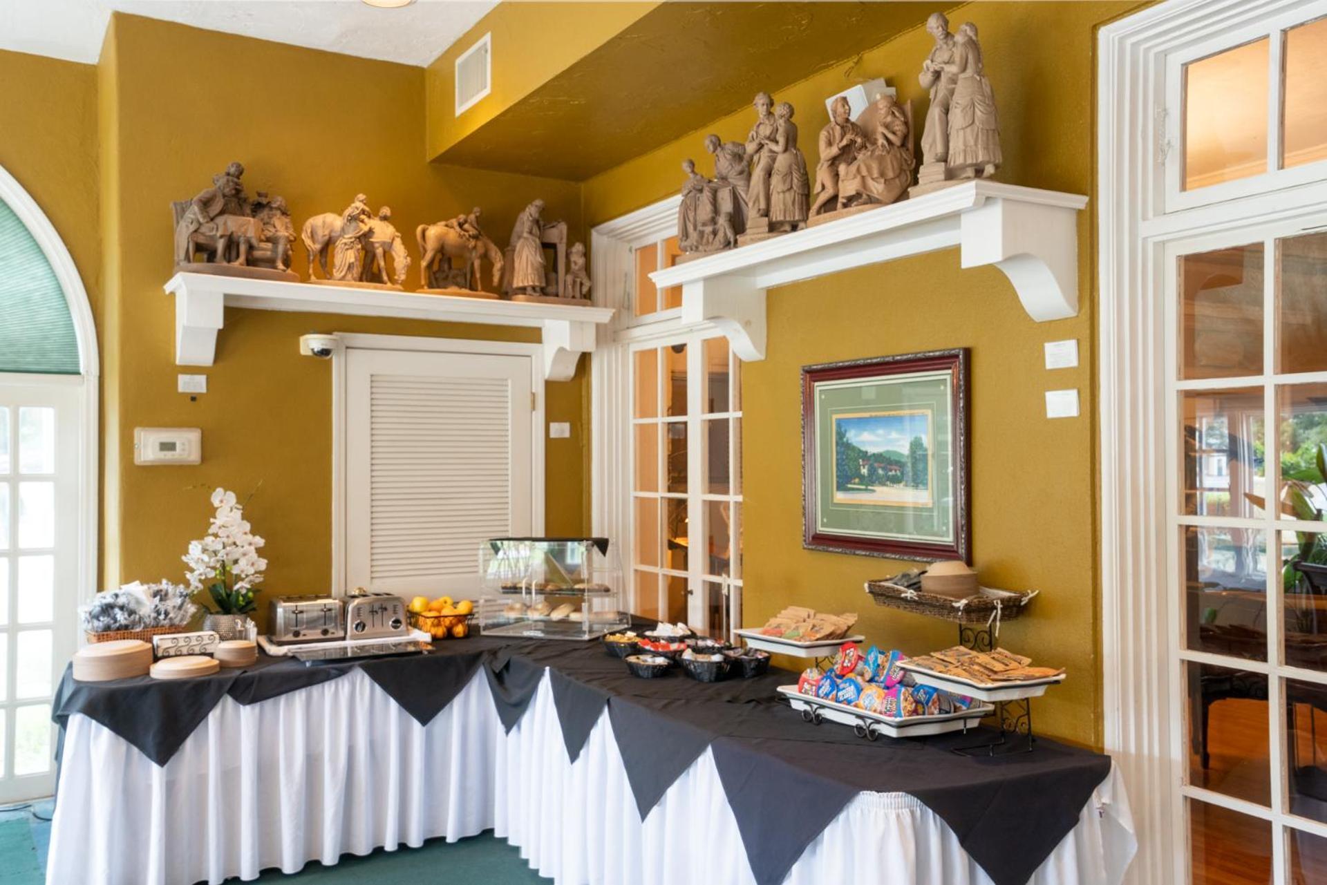 Lake Lure Inn And Spa 外观 照片